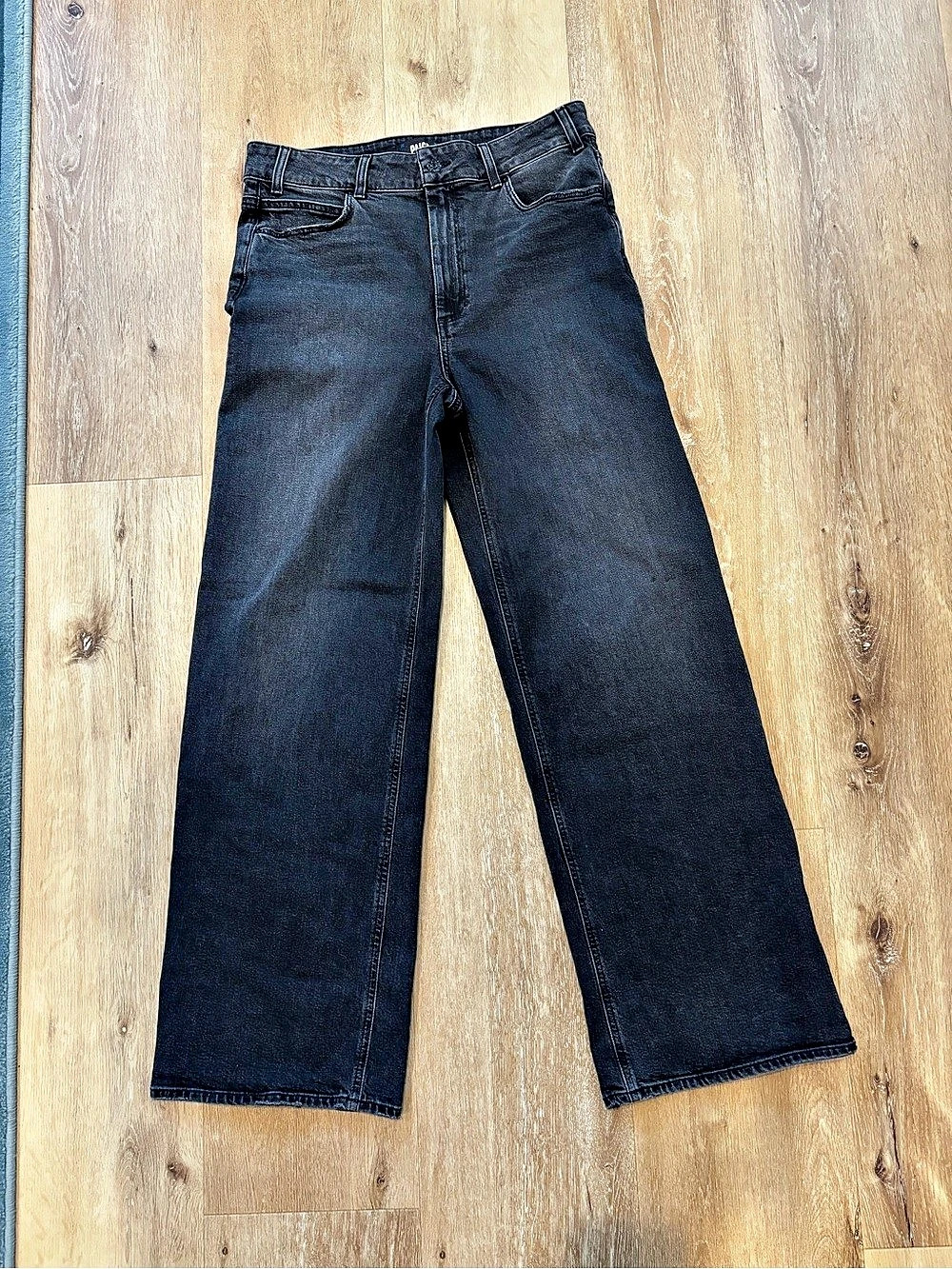 Paige Sasha Black Wide Leg Jeans Waist 31 Like New